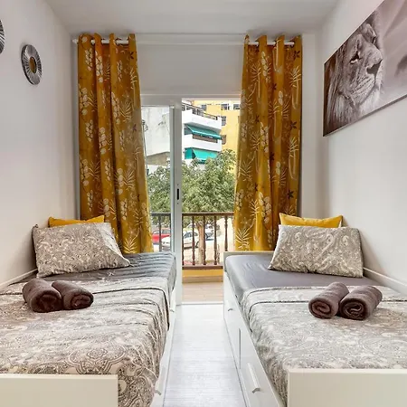 Cozy Main Square And Beachfront 3-Bedrooms Apartment Los Cristianos  Exterior foto