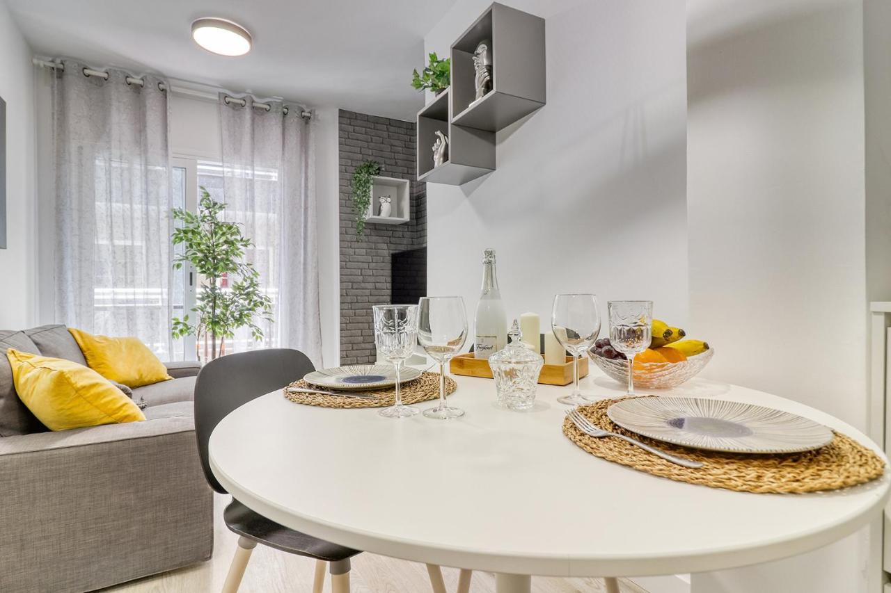 Cozy Main Square And Beachfront 3-bedrooms Apartment Los Cristianos (Tenerife)