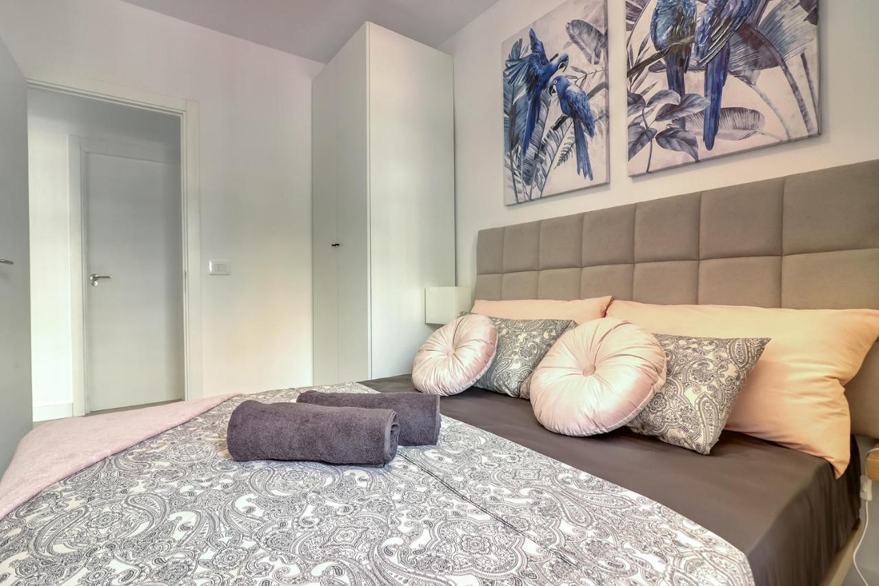 Cozy 3-bedrooms Flat, Main Square&beachfront Apartament